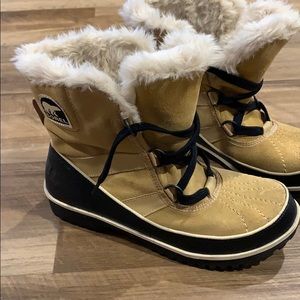 Sorel Tivoli II Boots Curry Size 8